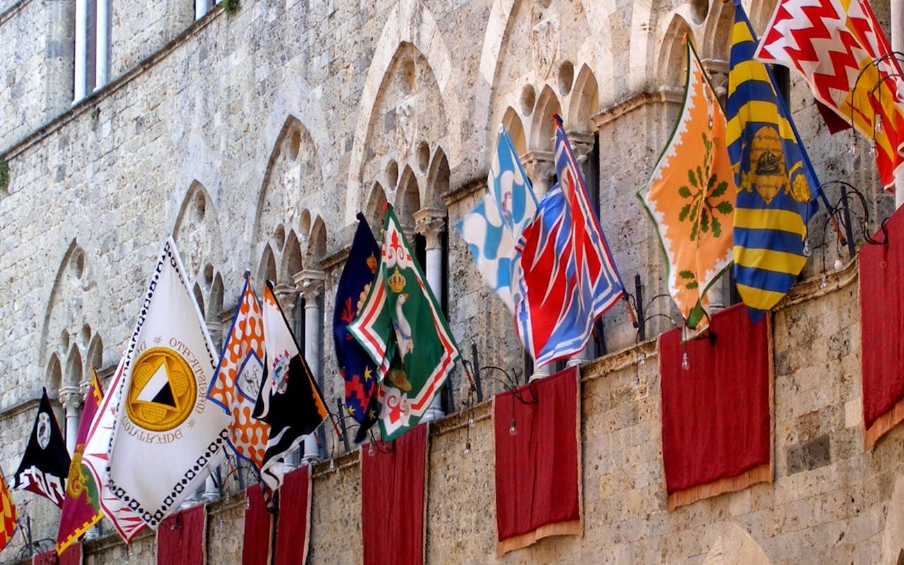 пешеходная экскурсия по сиене: традиции палио и вход в музей контрада-2