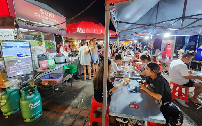 Chiang Mai Small-Group Night Market Street Food Walking Tour with Tastings