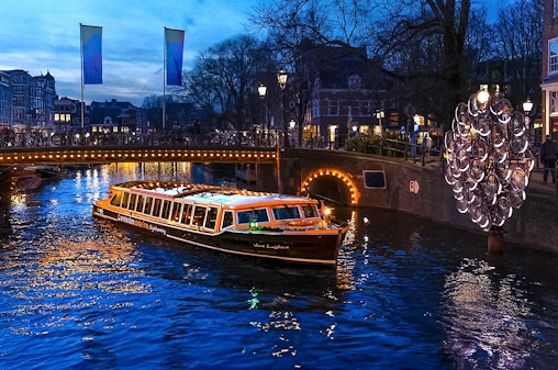 Amsterdam Light Festival: 75-minutowy tradycyjny rejs z opcjonalnymi nielimitowanymi napojami