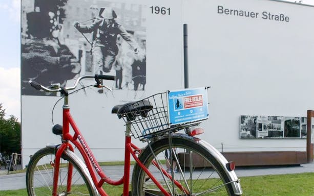 Bernauer Straße on bike tour