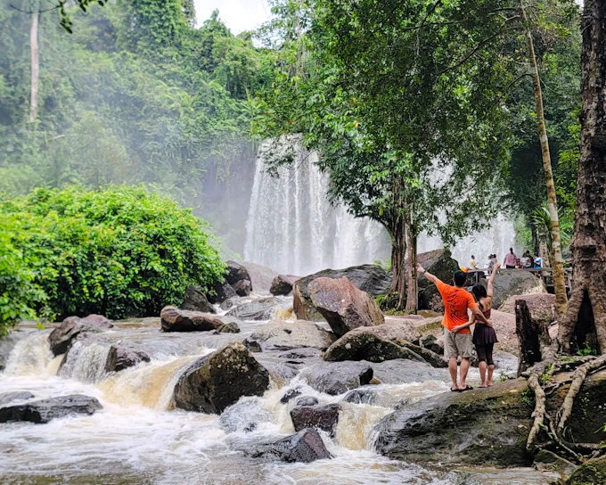 From Siem Reap: Kulen Mountain, Beng Mealea Temple and Tonle Sap Floating Village Tour with Picnic Lunch