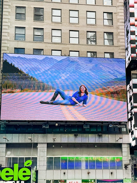você será destaque em um outdoor da times square por 24 horas em nova york-10