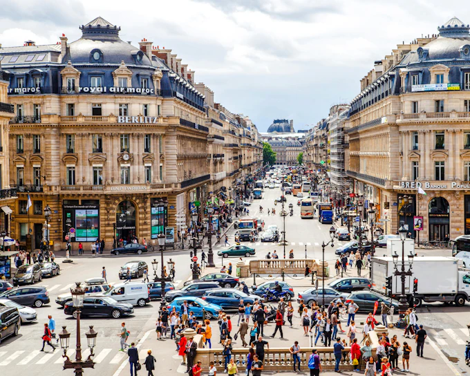 Paris Private Chauffeured Shopping Experience with Pickup and Drop-off
