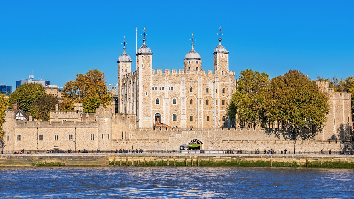 Tower of London maps
