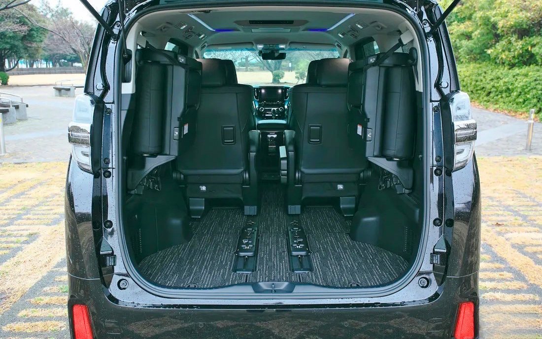 Interior seating of shuttle transfer to Tokyo Disneyland.