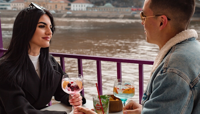 Budapest sightseeing cocktail cruises