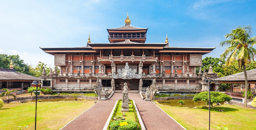 Zarezerwuj bilety na Taman Mini Indonesia Indah