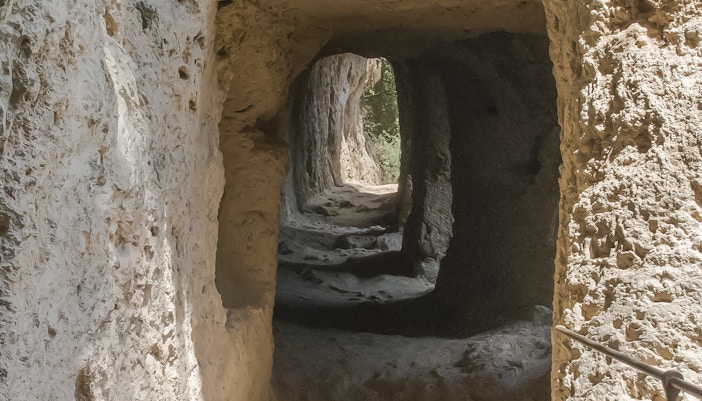 Mount Catillo Tunnel in Villa Gregoriana