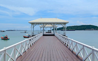 von bangkok oder pattaya aus: tagesausflug zur insel koh sichang mit hoteltransfers und privater tuk-tuk-tour-7