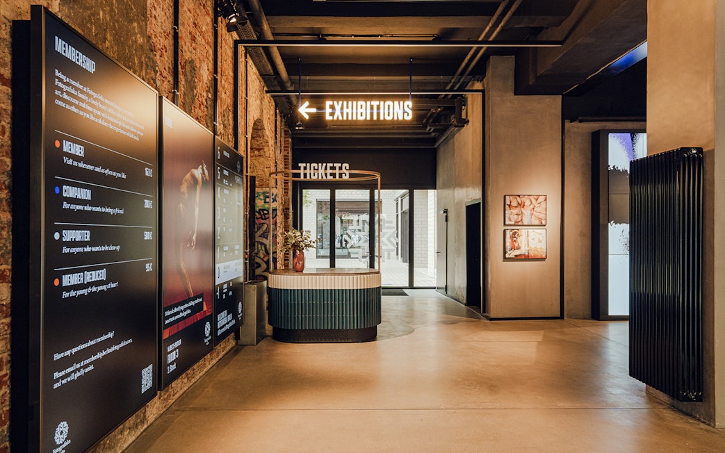 Tickets counter and exhibition entrance at Fotografiska Berlin.