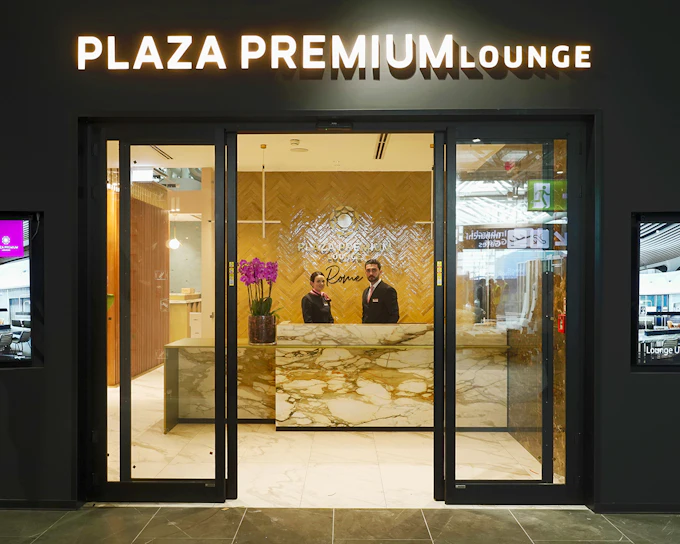 Rome Leonardo da Vinci-Fiumicino Airport: Plaza Premium Lounge at Terminal 3