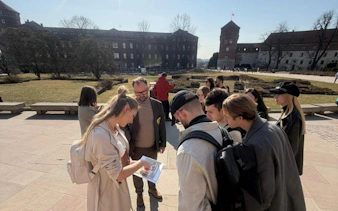 rundgang zur frauengeschichte auf dem wawel-hügel-9