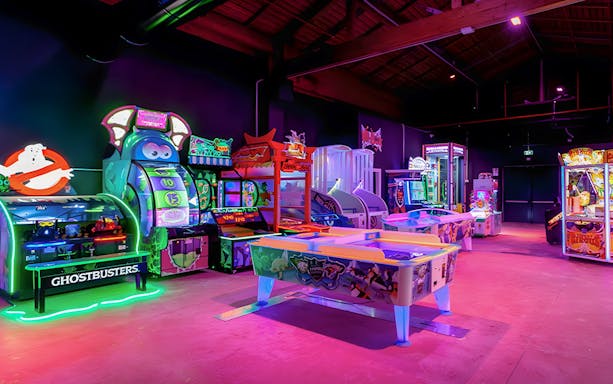 Arcade games at Luna Farm Amusement Park.