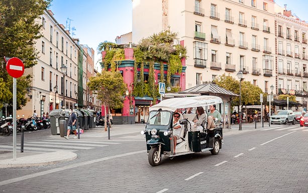 Eco Tuk Tuk tour in Lisbon passing by the iconic Belém Tower.