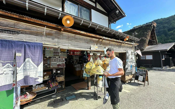 Shirakawa-go Day Tour from Kanazawa