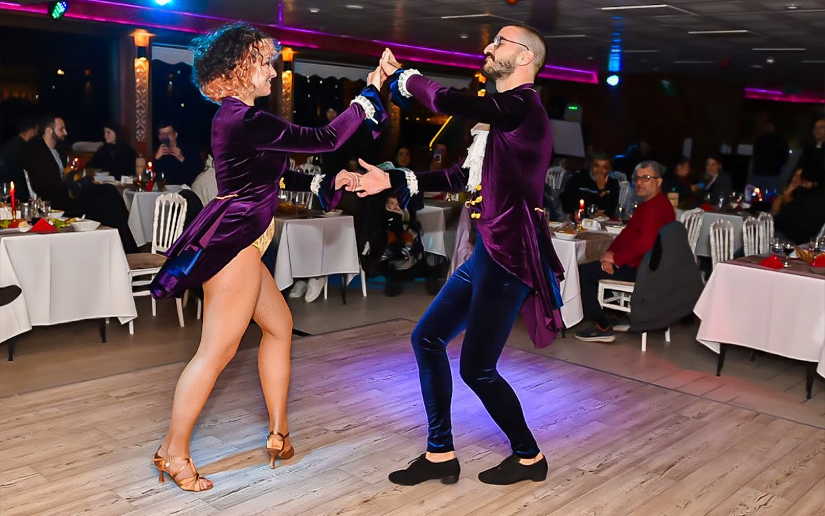 estambul: cena en crucero por el bósforo con mesa privada y espectáculo en directo-3 estambul: cena en crucero por el bósforo con mesa privada y espectáculo en directo-3