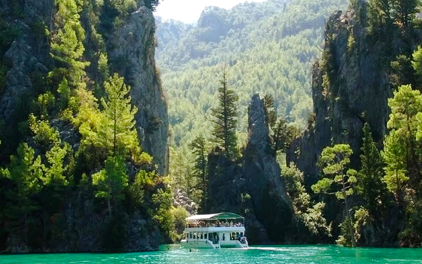 From Side: Green Canyon Boat Cruise with Lunch Image 4