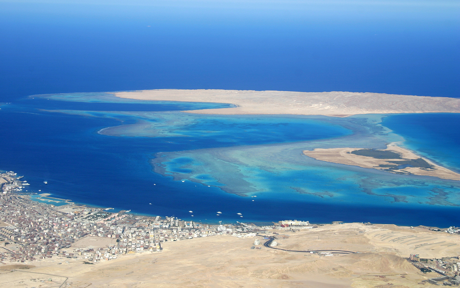 Hurghada Full-Day Tour Tickets with Snorkelling and Lunch Options