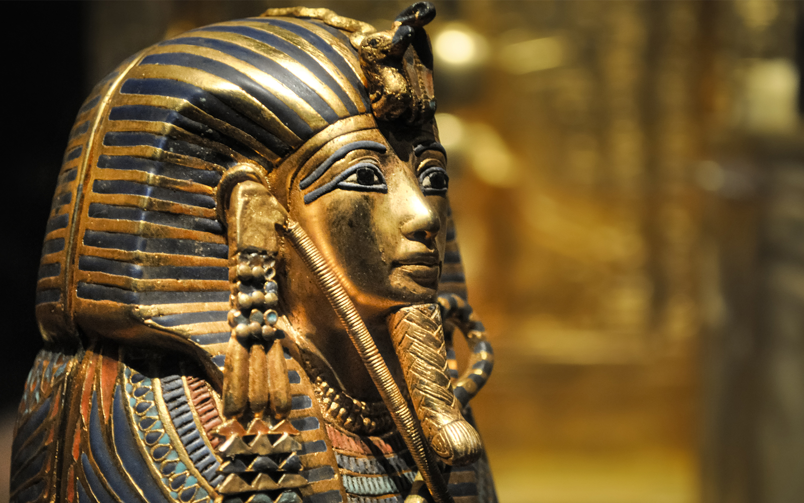 Golden mask of Tutankhamun, Egyptian Museum, Cairo.