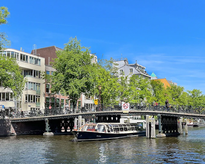Amsterdam: 1-Hour Sightseeing Canal Cruise