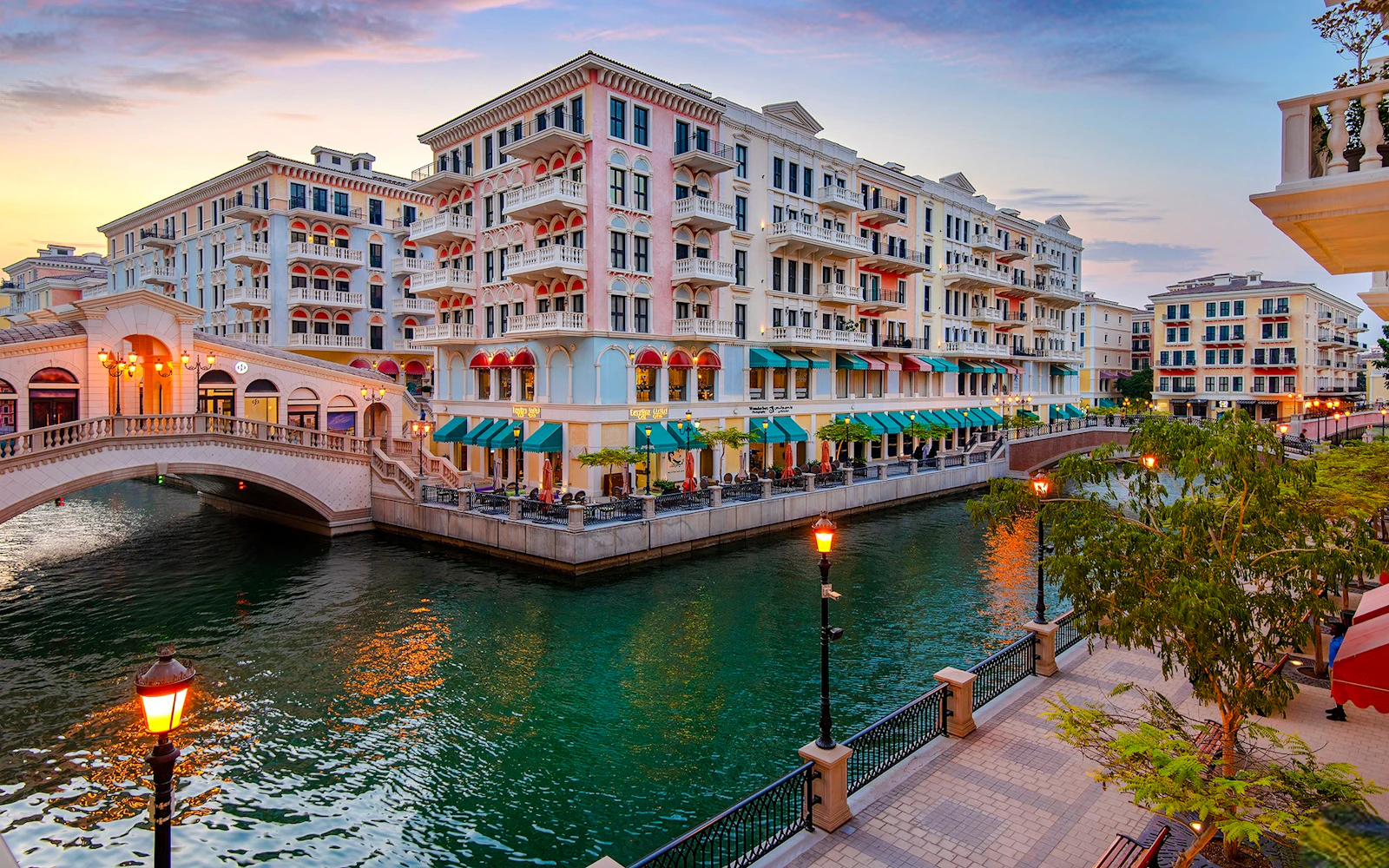 Doha Private City Tour and Desert Safari