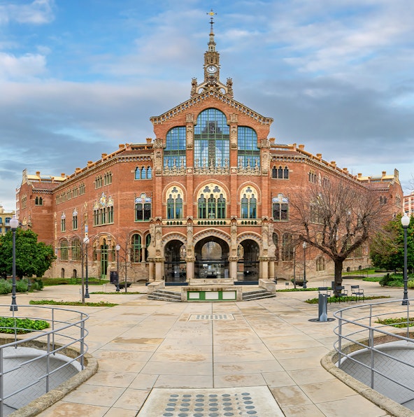 Explore an architectural marvel at Recinto Modernista de Sant Pau