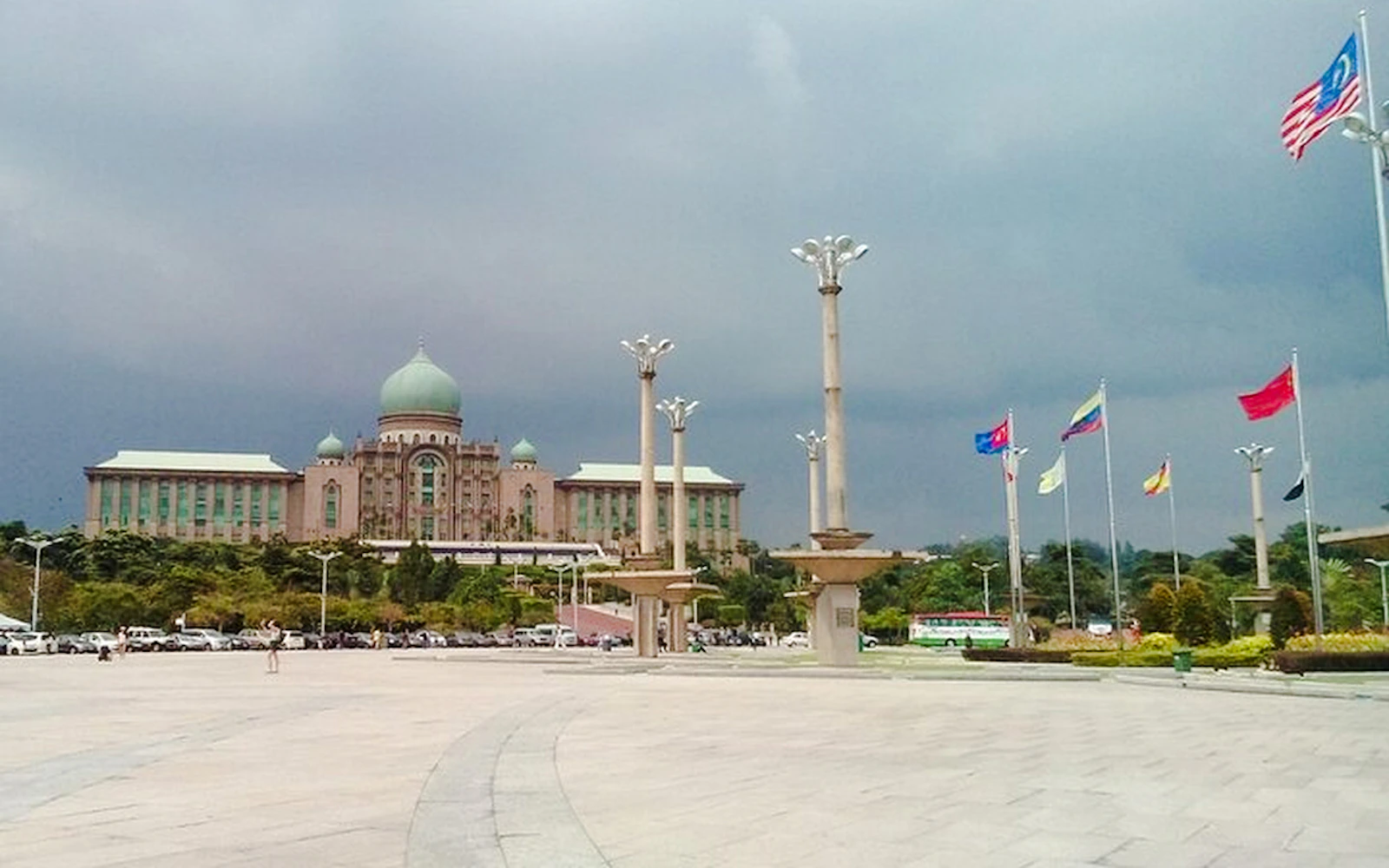 Putrajaya Private City Tour with Lake Cruise Image 2