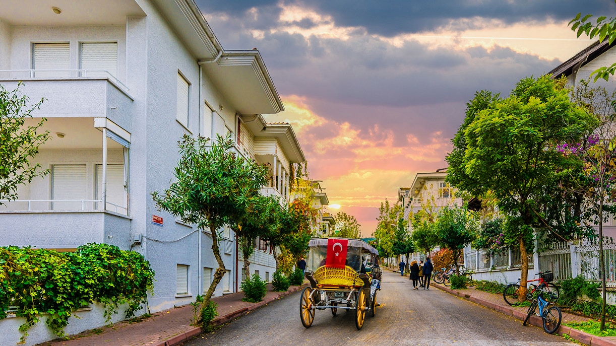 Best Time to Visit the Princess Islands, Adalar