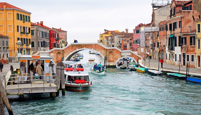 Venice canal tours