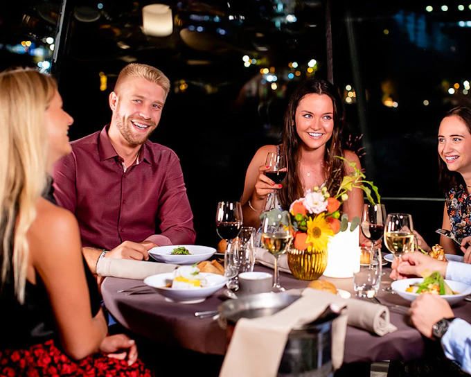 Paris New Year's Eve: Celebrate 2025 Aboard the Exclusive Bateaux Parisiens