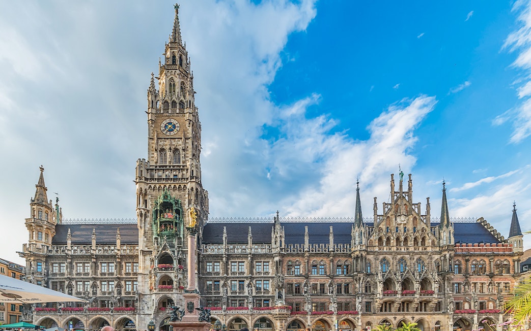 New Town Hall at Marienplatz Square, Munich, with its iconic clock tower and ornate facade.