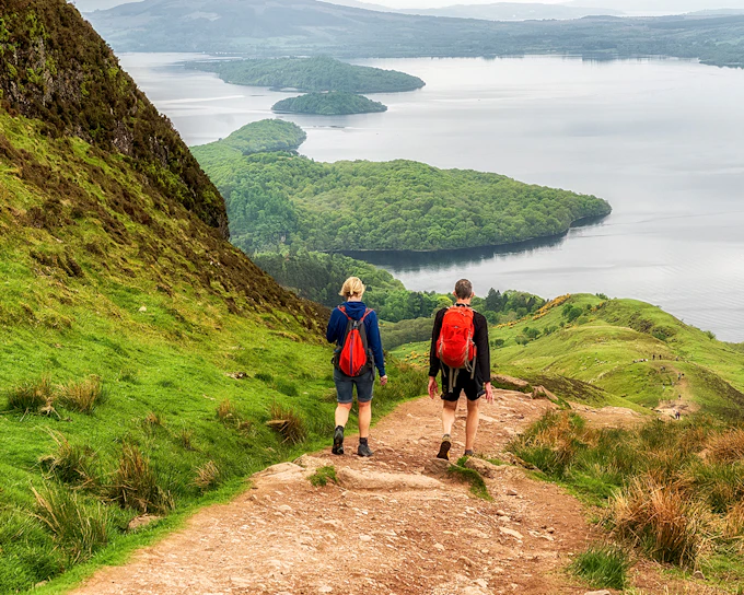 From Edinburgh: Loch Lomond, Stirling Castle & Kelpies Day Trip
