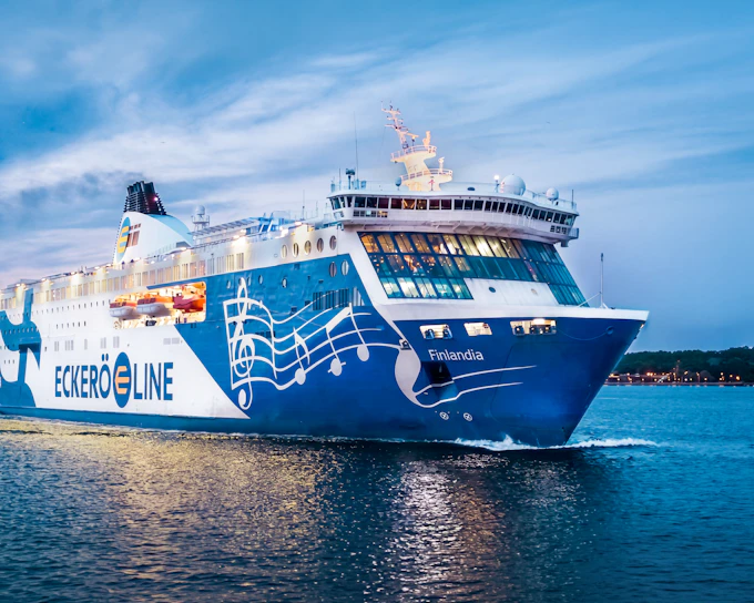 From Helsinki: Tallinn Day Trip with Ferry Crossing