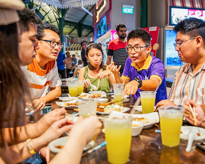 Small Group Guided Night Food Tour in Singapore