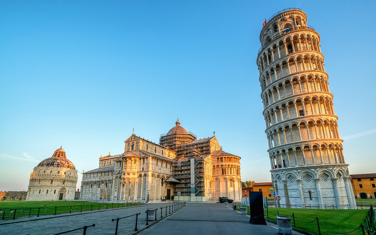 Leaning Tower of Pisa : A Detailed Note On Its Architecture