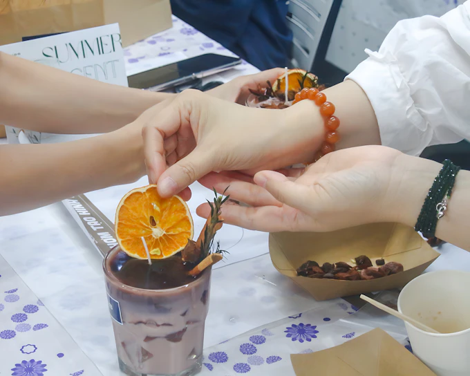 Pour Your Own Signature Candle: A Cozy Café-Inspired Experience