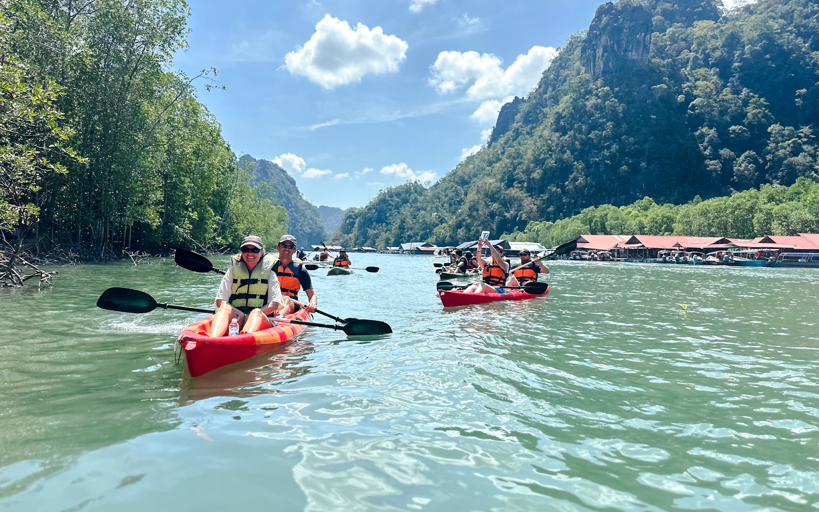 Langkawi Kilim Geoforest Park Mangrove Kayaking Tour with Lunch (Product 54370)