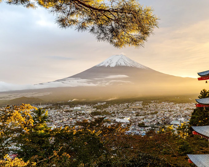 Mount Fuji, Lake Ashi & Big Buddha Day Tour with Native English/Spanish Guide
