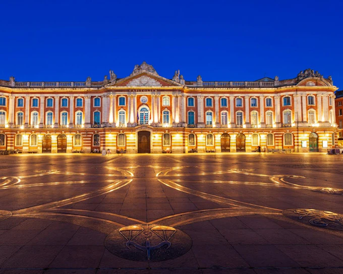 Romantic Toulouse: Self-Guided City Exploration Game