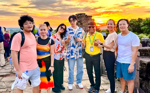 angkor wat sunrise or sunset guided tour with tickets and hotel transfers-1