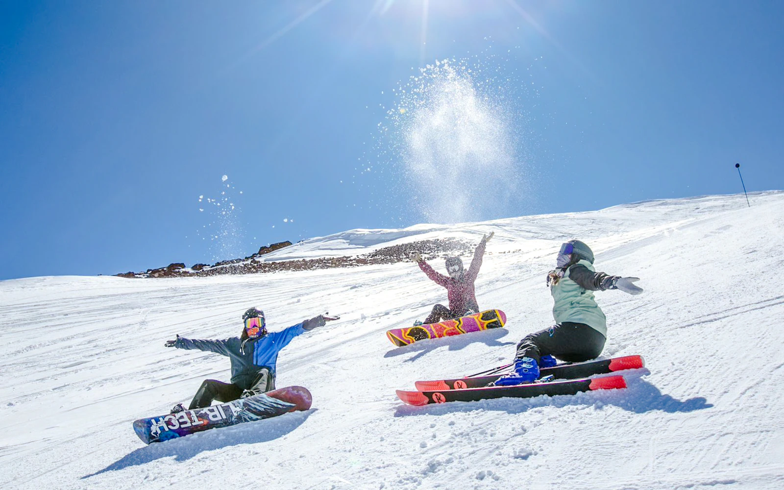From Santiago: El Colorado Ski Center with Ski Pass, Equipment, Group Lessons and Round-Trip Transfers
