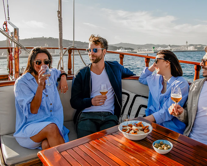 Barcelona Sightseeing Cruise on a Wooden Gullet