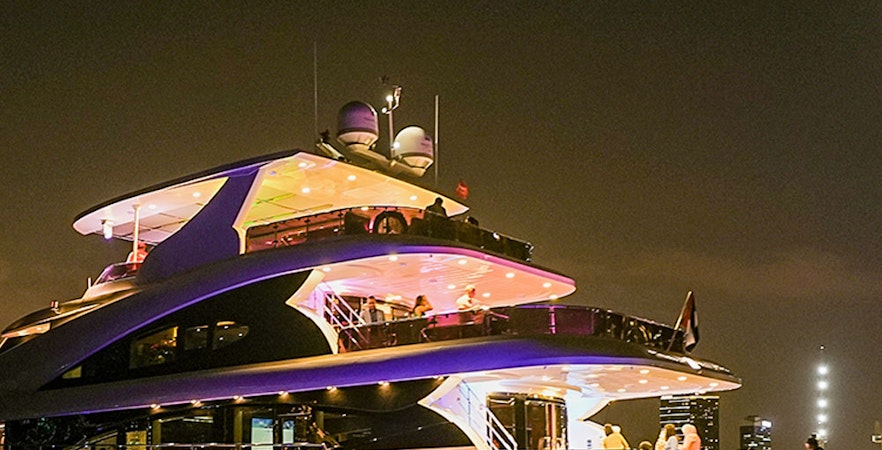 Cruzeiros de iate em Dubai Marina