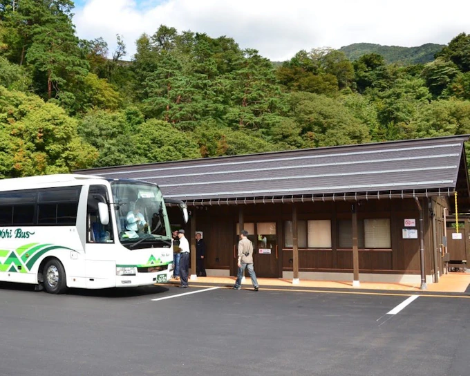 Takayama to Shirakawa-go Express Bus Ticket