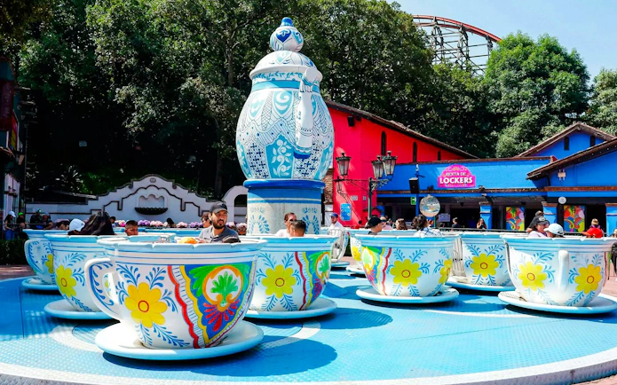 Teacup ride at Six Flags Mexico with colorful cups and central teapot.