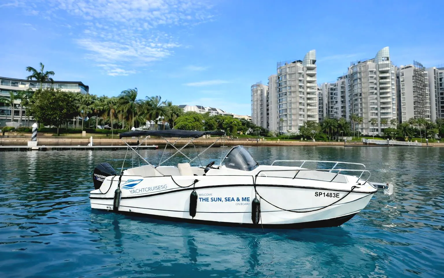 YachtCruiseSG Southern Islands Speedboat Guided Tour