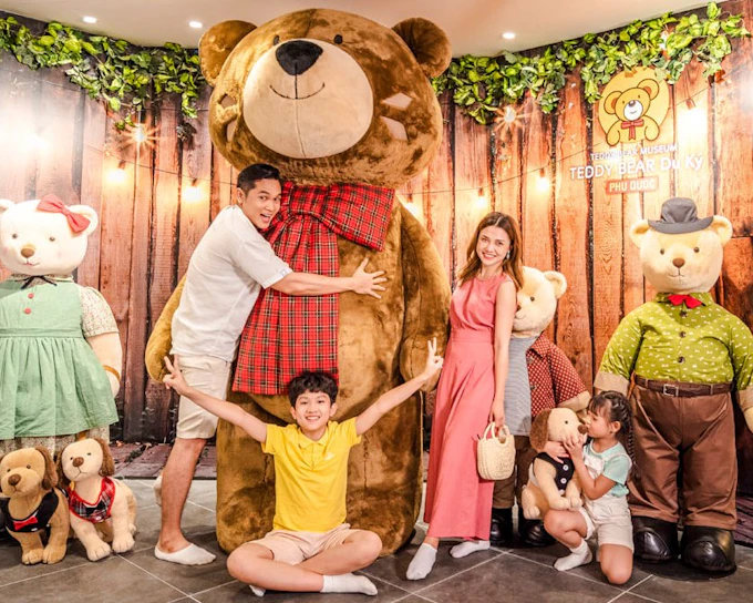 Grand World Phu Quoc Tickets: Teddy Bear Museum, Venice Boat Ride or Quintessence Show