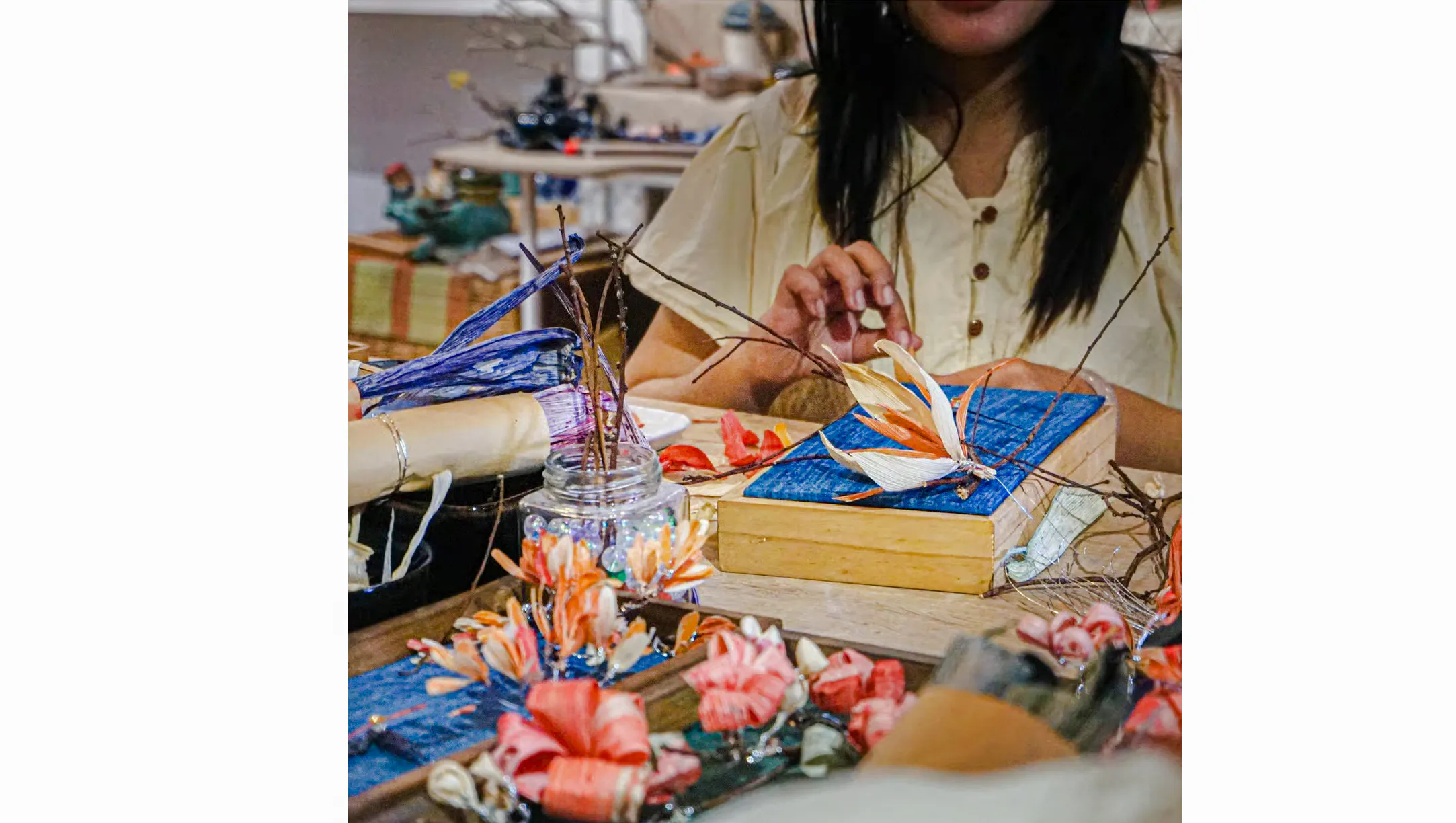 ho chi minh city: vietnamese floral clock-making workshop-1