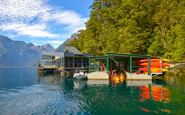 Milford Sound Underwater Observatory and Kayak station