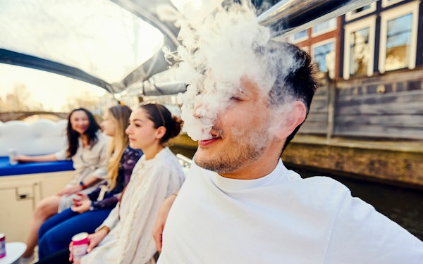 Amsterdam: 1-Hour Smoke-Friendly Cloud Boat Tour